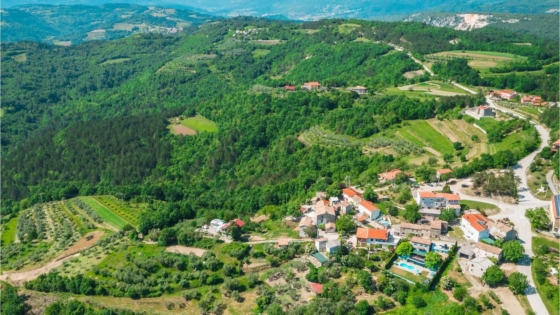 Stunning Home In Krusvari With Kitchen Racicki Brijeg Croatia