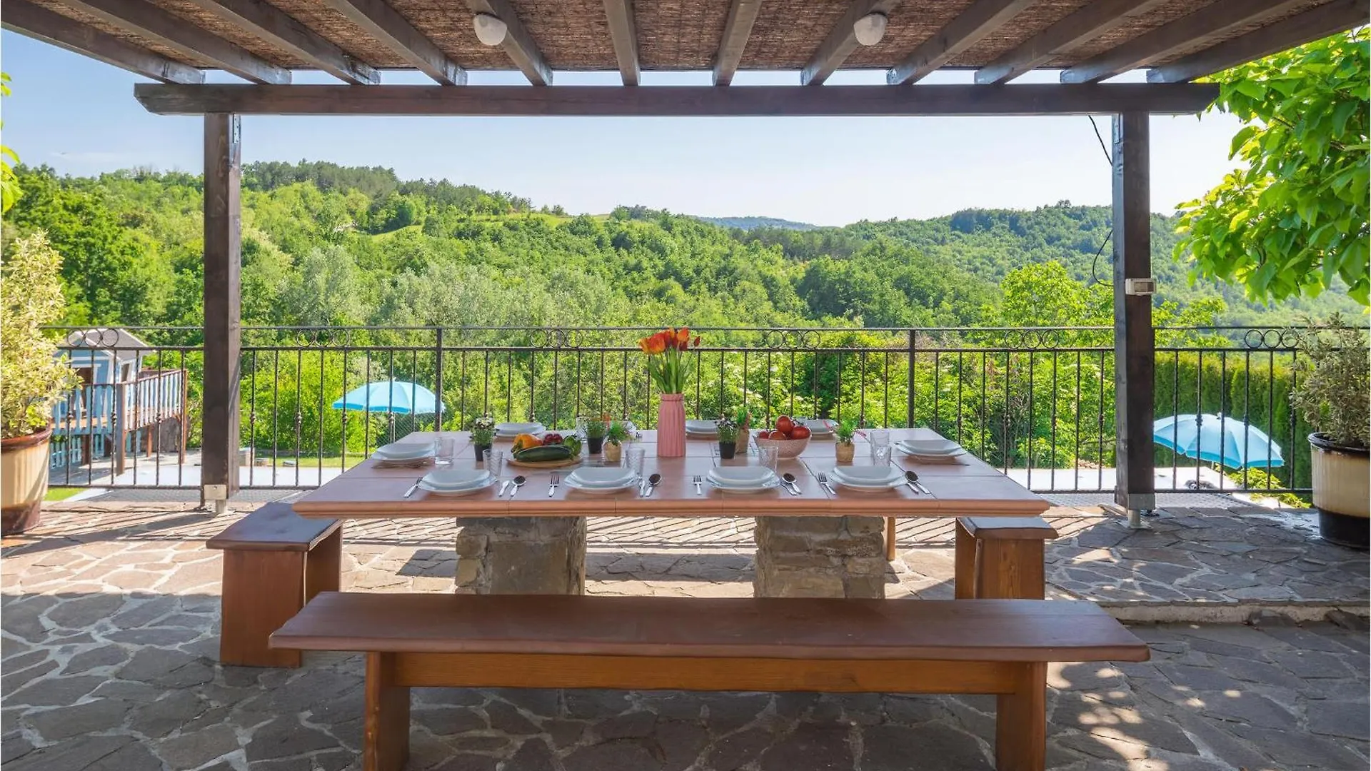 Stunning Home In Krusvari With Kitchen Racicki Brijeg Holiday home